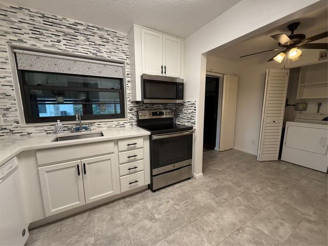 6101 Woodlake Blvd 6101, Greenacres, FL 33463