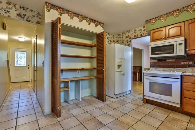 6051 Shelrich Court, Cincinnati, OH 45247