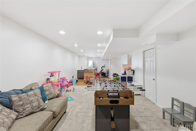 361 Magoffin Trails Court, Oakville, MO 63129