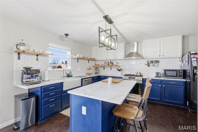 361 Magoffin Trails Court, Oakville, MO 63129