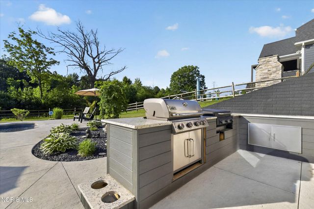 30316 Jacqueline Place, Perrysburg, OH 43551
