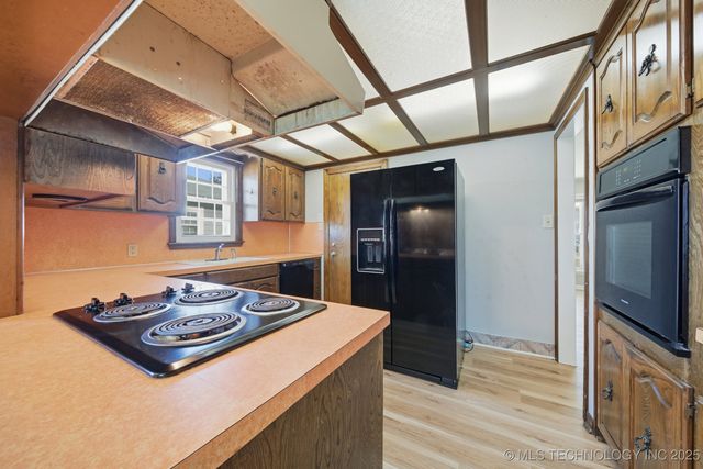 512 N 78th East Avenue, Tulsa, OK 74115