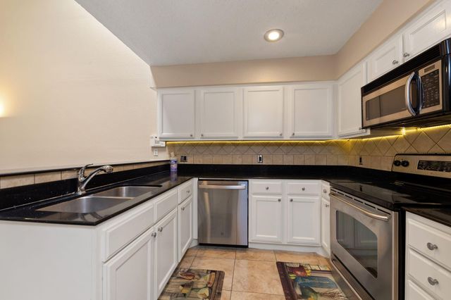 2611 Grants Lake Boulevard 222, Sugar Land, TX 77479