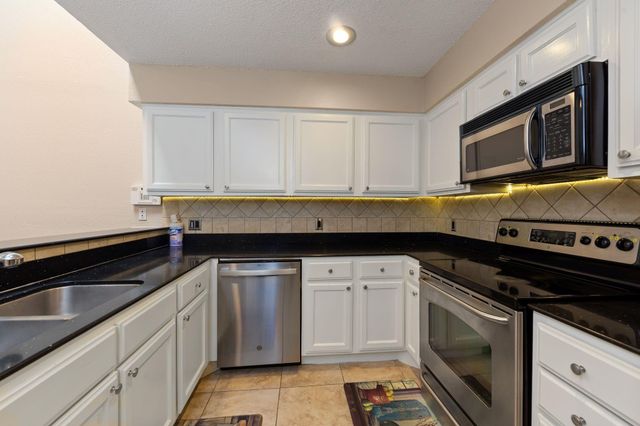 2611 Grants Lake Boulevard 222, Sugar Land, TX 77479