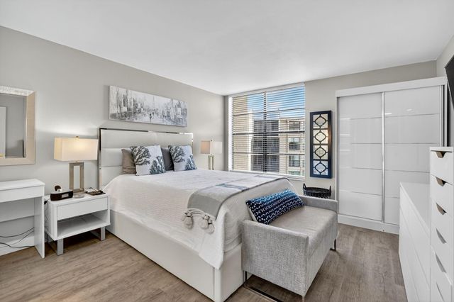 20 Royal Palm Way 503, Boca Raton, FL 33432