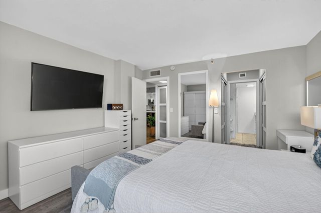 20 Royal Palm Way 503, Boca Raton, FL 33432