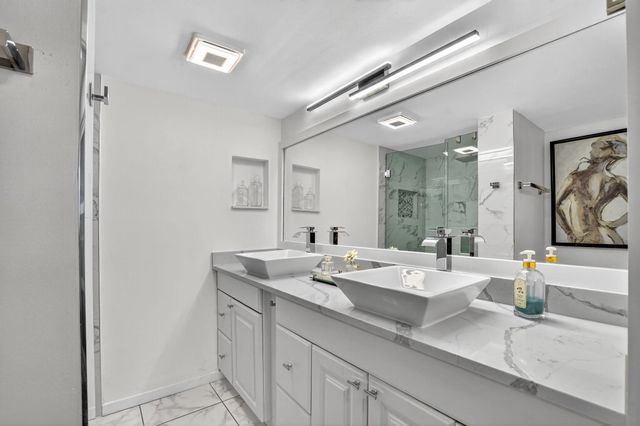 20 Royal Palm Way 503, Boca Raton, FL 33432