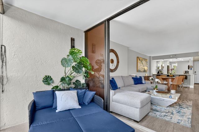 20 Royal Palm Way 503, Boca Raton, FL 33432