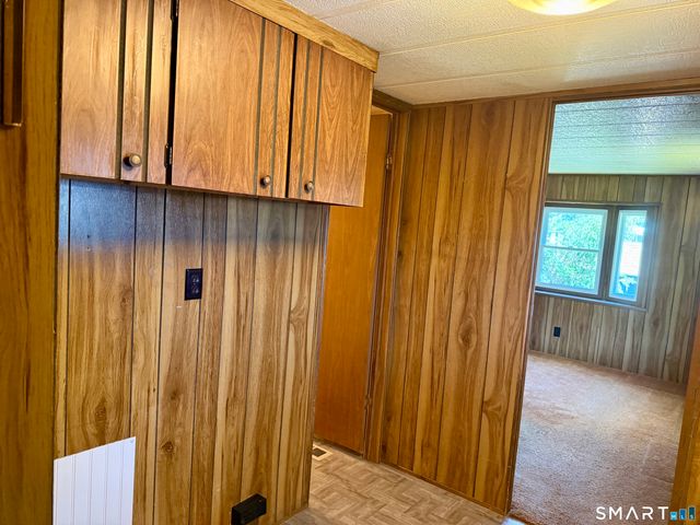 28 Cheyenne Road, East Hartford, CT 06118