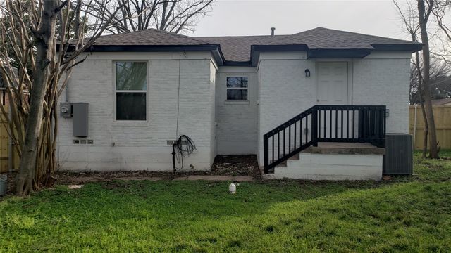 3855 Mt Washington Street, Dallas, TX 75211