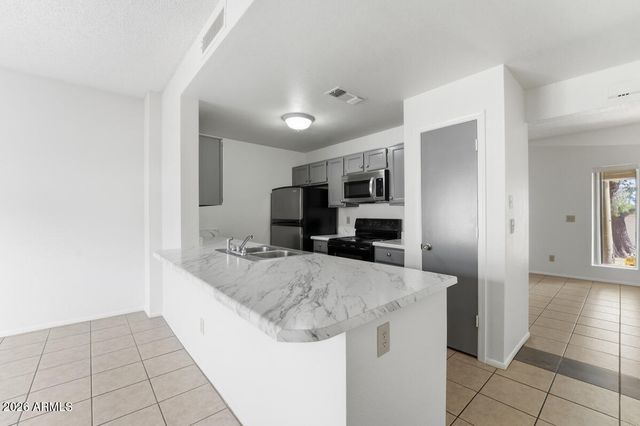 4114 E UNION HILLS Drive 1004, Phoenix, AZ 85050