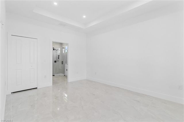 1109 Cumming ST E, Lehigh Acres, FL 33974