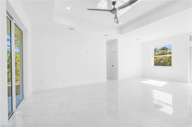 1109 Cumming ST E, Lehigh Acres, FL 33974