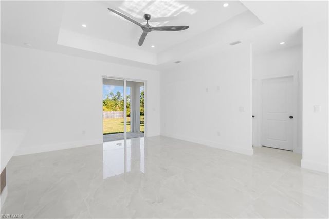 1109 Cumming ST E, Lehigh Acres, FL 33974