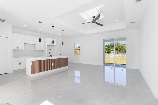 1109 Cumming ST E, Lehigh Acres, FL 33974