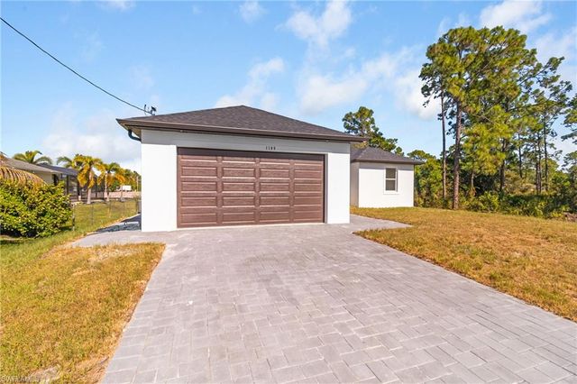 1109 Cumming ST E, Lehigh Acres, FL 33974
