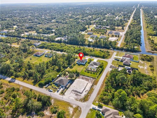 1109 Cumming ST E, Lehigh Acres, FL 33974