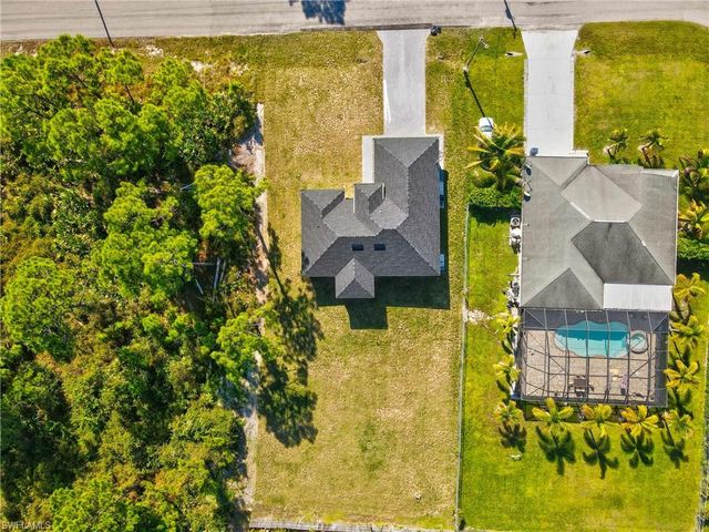 1109 Cumming ST E, Lehigh Acres, FL 33974