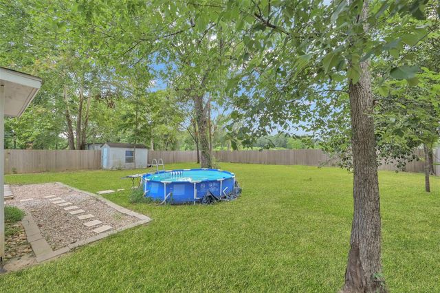 216 S Magnolia Drive, Conroe, TX 77301