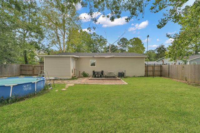 216 S Magnolia Drive, Conroe, TX 77301