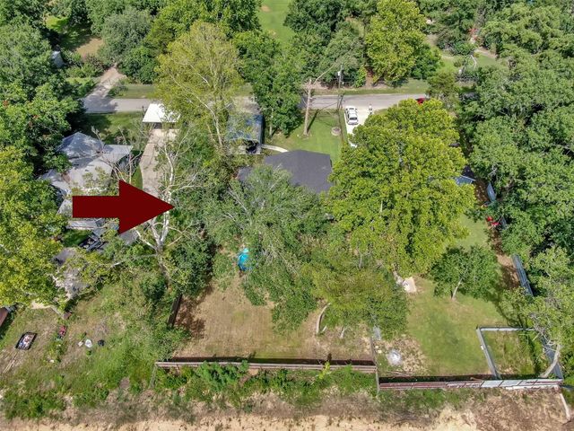 216 S Magnolia Drive, Conroe, TX 77301