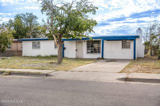 1424 thomas Drive, Las Cruces, NM 88001