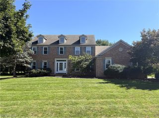 6636 Olde Stone Circle NE, Canton, OH 44721