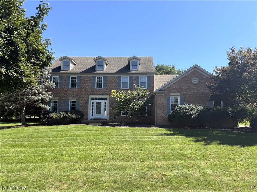 6636 Olde Stone Circle NE, Canton, OH 44721