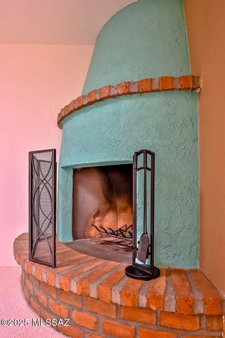 934 N Abrego Drive, Green Valley, AZ 85614