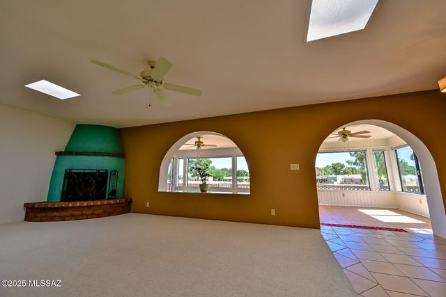 934 N Abrego Drive, Green Valley, AZ 85614