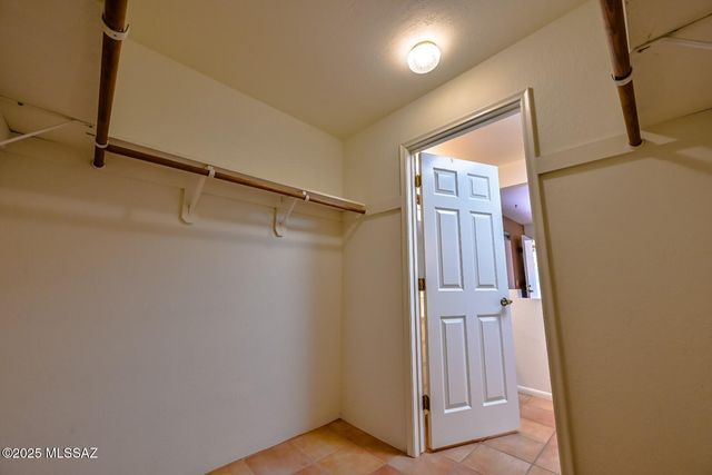 934 N Abrego Drive, Green Valley, AZ 85614