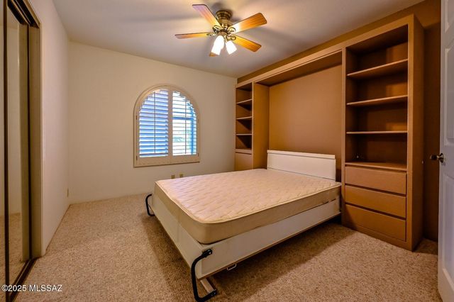 934 N Abrego Drive, Green Valley, AZ 85614