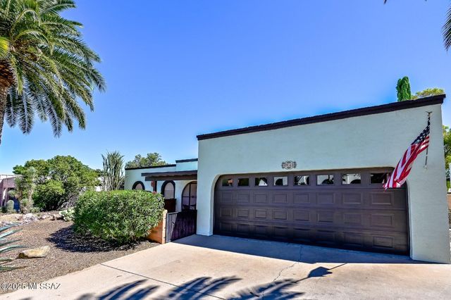 934 N Abrego Drive, Green Valley, AZ 85614