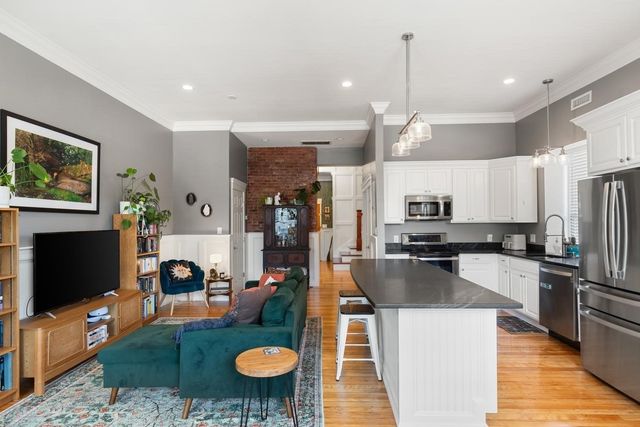 181 North St 213, Salem, MA 01970