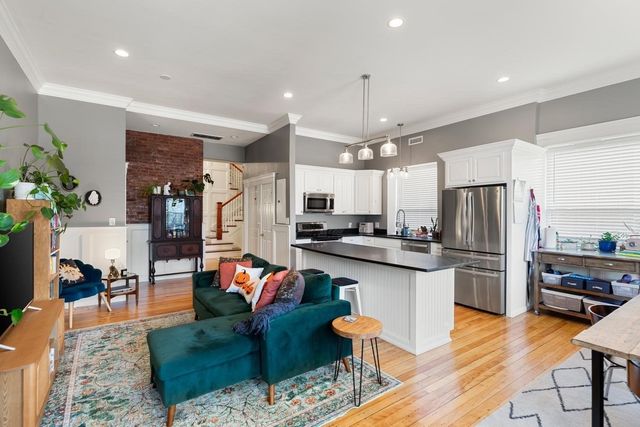 181 North St 213, Salem, MA 01970