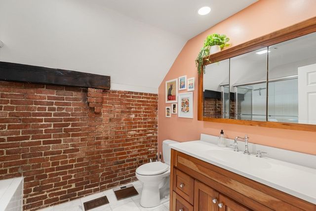 181 North St 213, Salem, MA 01970