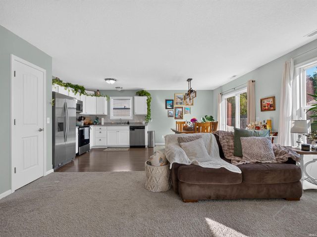 12554 Shearwater Run, Fort Wayne, IN 46845
