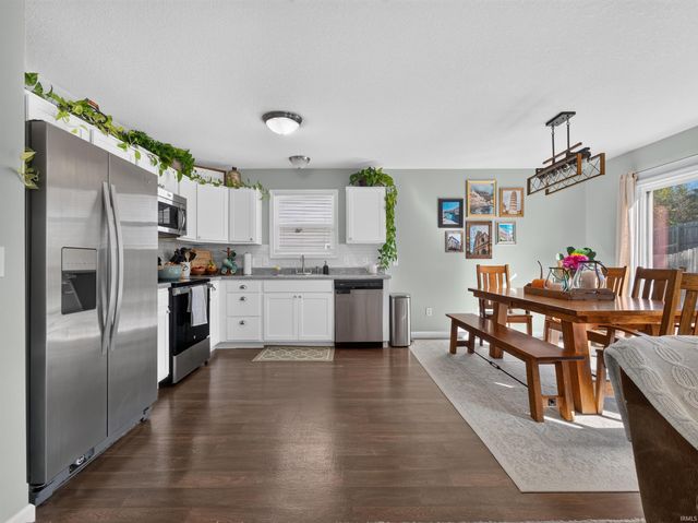 12554 Shearwater Run, Fort Wayne, IN 46845