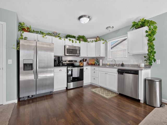 12554 Shearwater Run, Fort Wayne, IN 46845