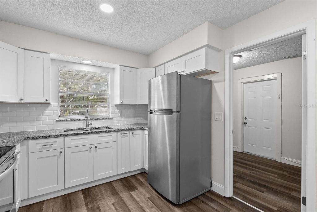 Image 11 of property listing at 4926 HAINES ROAD N, St Petersburg, FL 33714