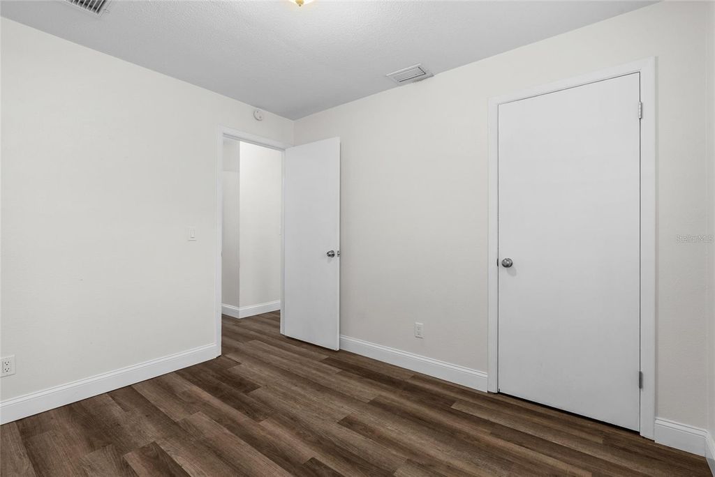 Image 13 of property listing at 4926 HAINES ROAD N, St Petersburg, FL 33714