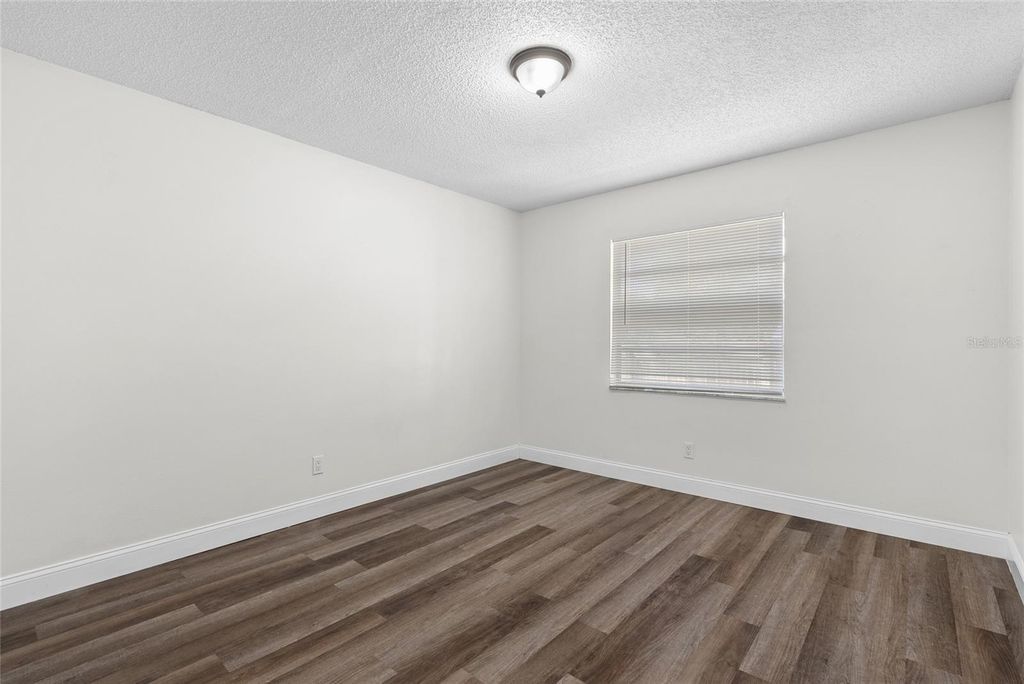 Image 24 of property listing at 4926 HAINES ROAD N, St Petersburg, FL 33714