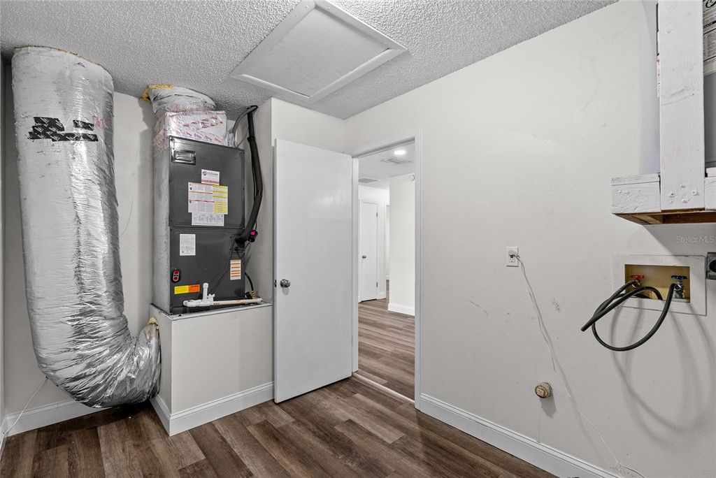 Image 27 of property listing at 4926 HAINES ROAD N, St Petersburg, FL 33714