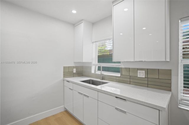 550 NE 68th St 550, Miami, FL 33138