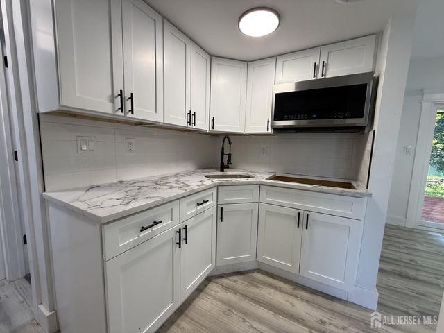 684 West Avenue, Sewaren, NJ 07077