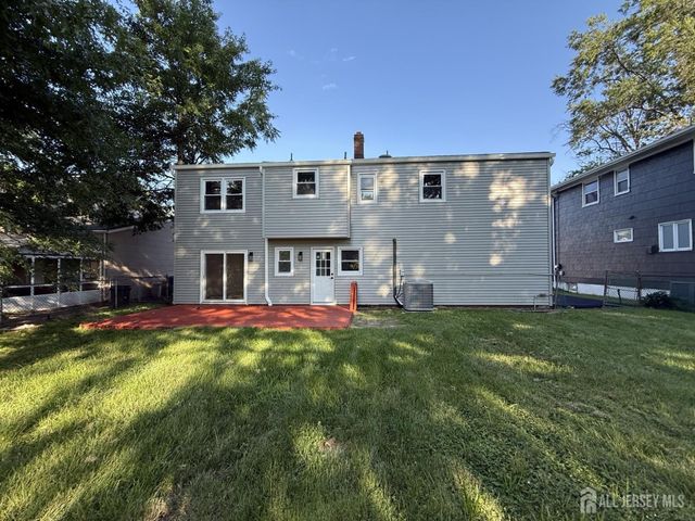 684 West Avenue, Sewaren, NJ 07077
