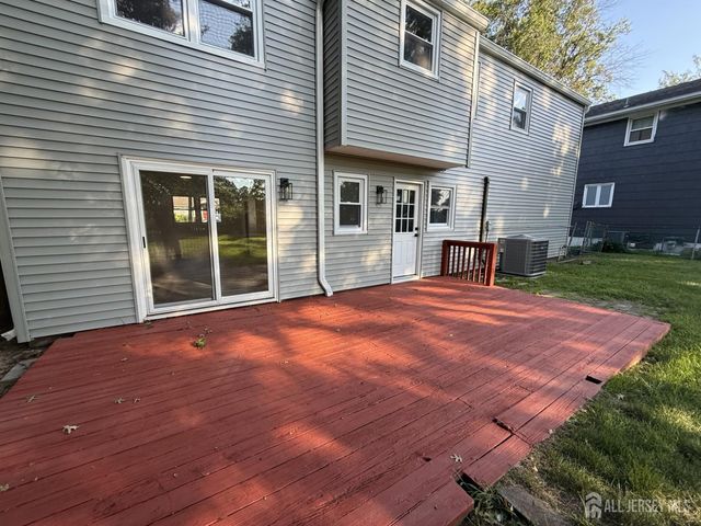 684 West Avenue, Sewaren, NJ 07077