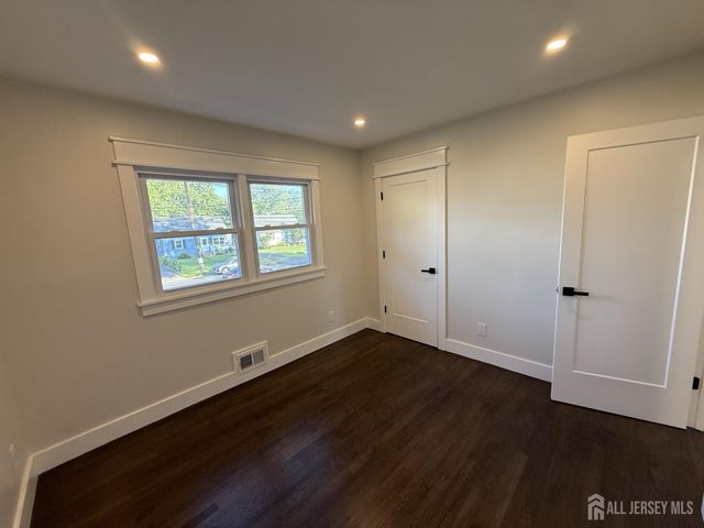 684 West Avenue, Sewaren, NJ 07077