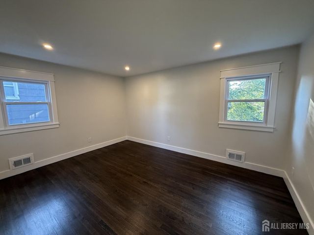 684 West Avenue, Sewaren, NJ 07077