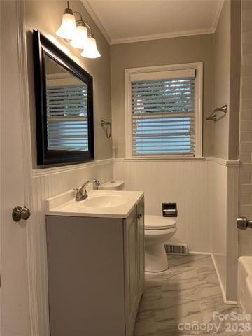 4217 Winfield Drive, Charlotte, NC 28205